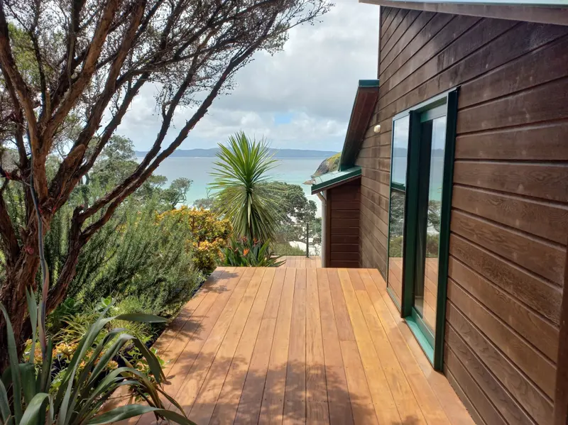 Garden View Deck, Otama Beachfront